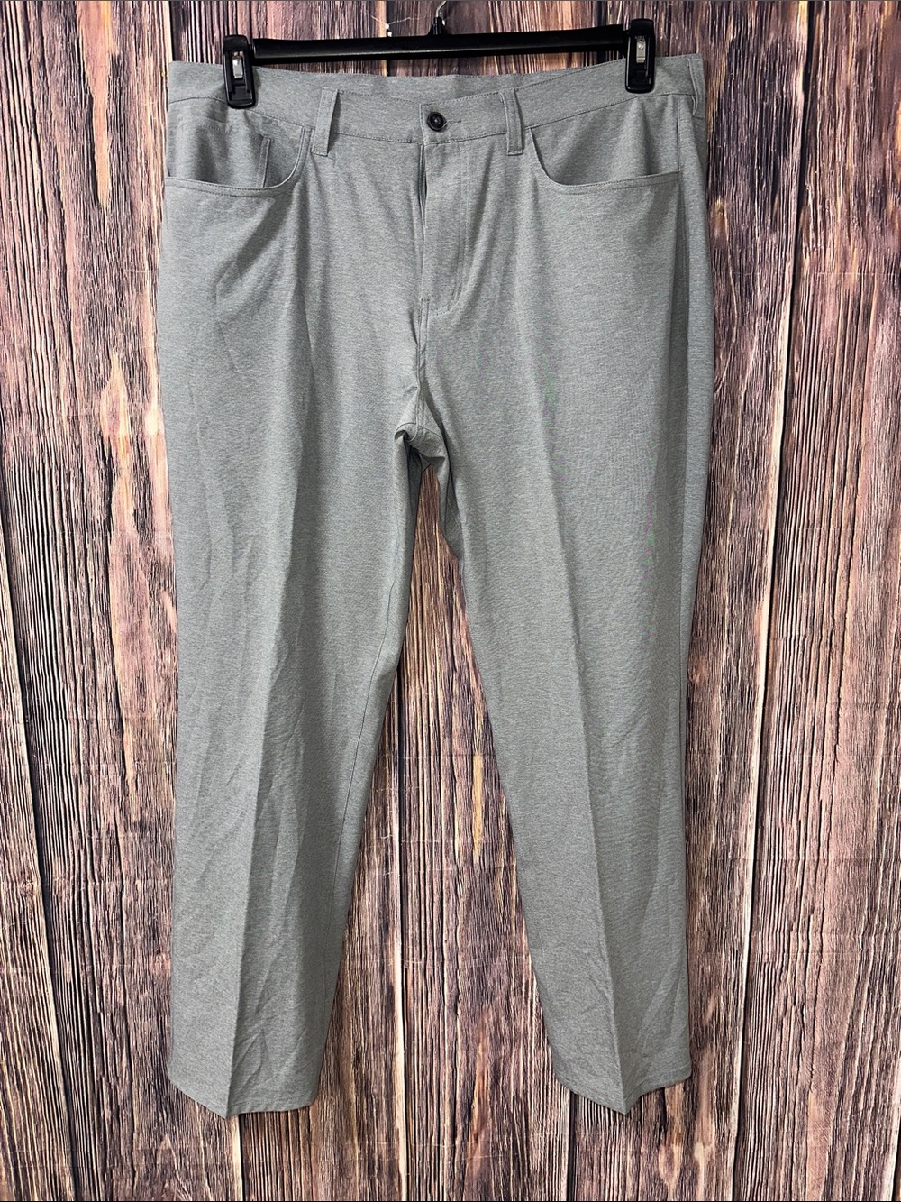 Ben Hogan Light Gray Button Accent lightweight sporty pants size 38*30